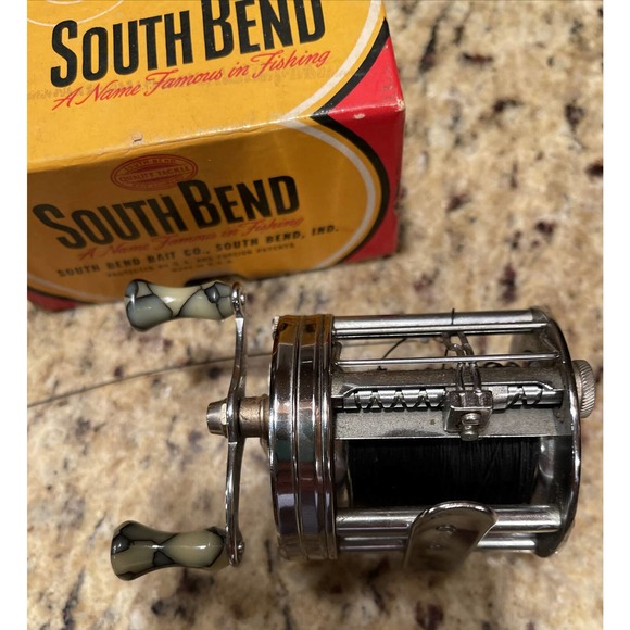 Ca. 1950 Boxed South Bend Silver Anti Backlash Reel w/Jeweled End Caps-Bakelite - Picture 3 of 7
